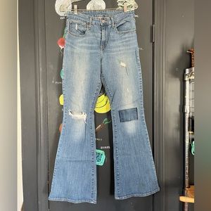 Levi’s Mid Rise flare stretch jeans size 30